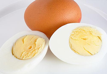 煮熟的鸡蛋用冷水浸后存放易变质