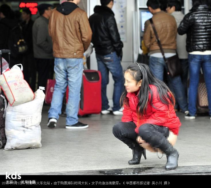 女子小便图_妙龄女子当街大小便_119号女子集中营图_古代后宫女子刑罚