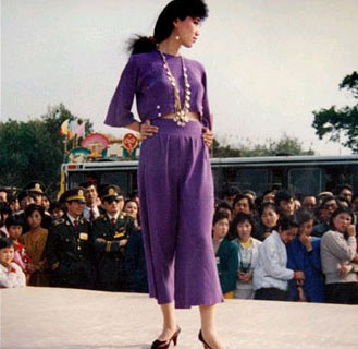 80年代流行的服饰什么样?