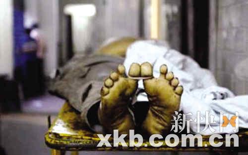 停尸房藏身山脚下 死人逼的活人难眠(图) 印度连环爆炸 死伤过百(2)