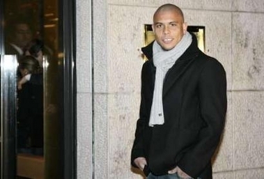 Ronaldo set to start for AC Milan Ronaldo set to start for AC Milan