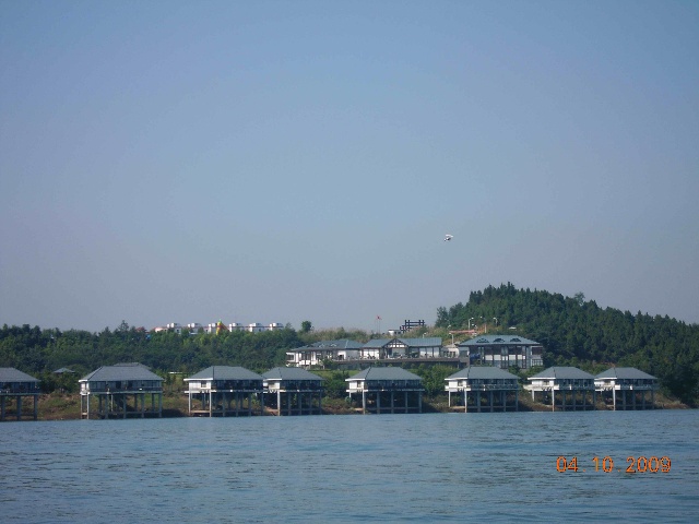 绵阳仙海cc26别墅广州轰过夜趴图片