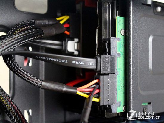 装机硬盘分区_固态硬盘和机械硬盘的分区_新买硬盘不分区装机